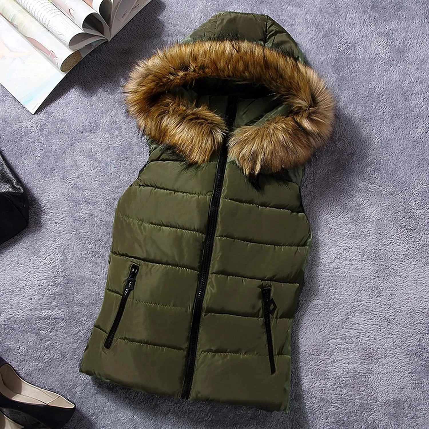 Dademeo Womens Puffer Vest with Fur Hood Winter Slim Fit Cropped Vest Coat Casual Outerwear Sleeveless Cotton-Padded Jacket