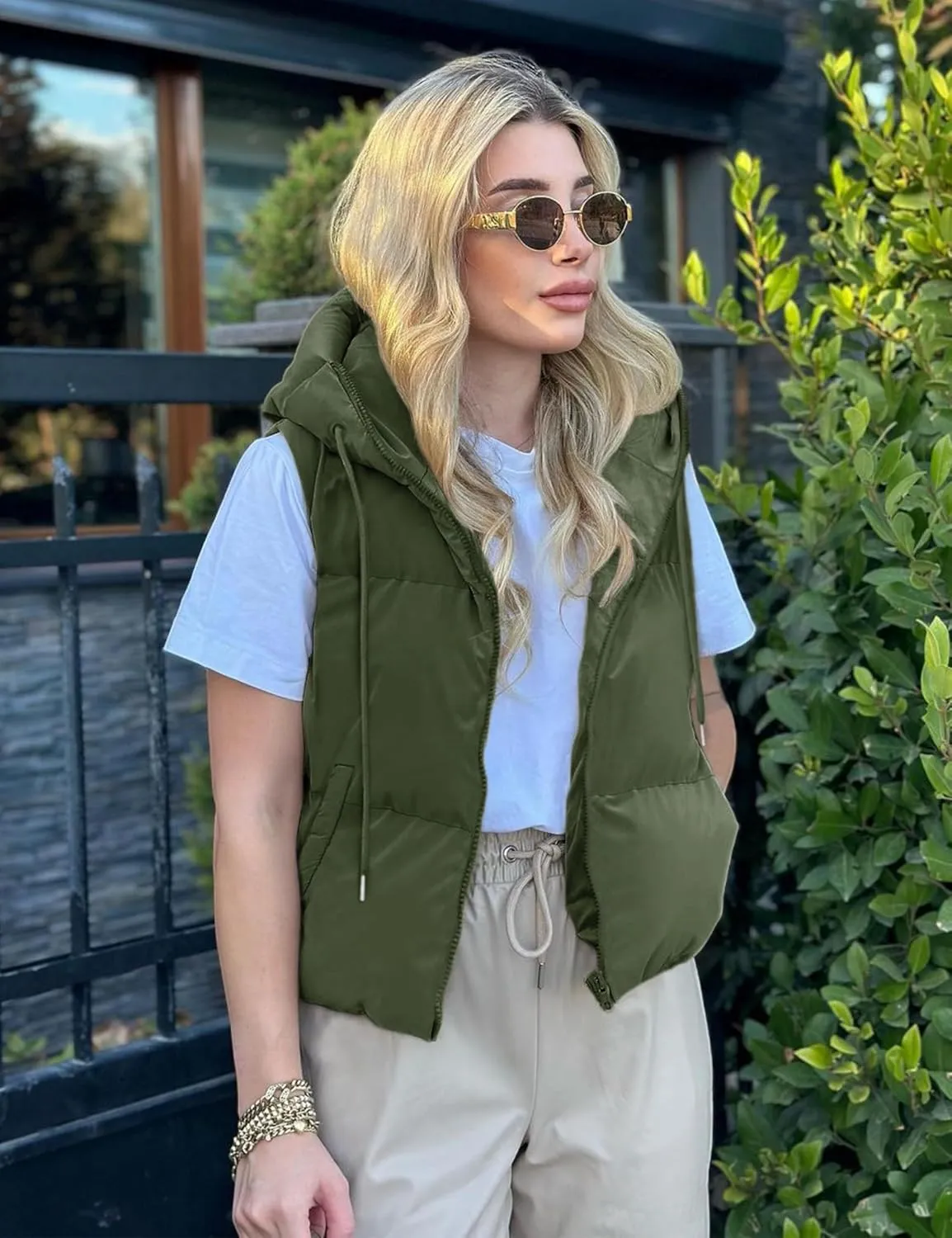 Fiona Jolin Puffer Vest Women Hooded Winter Zip Up Lightweight Sleeveless Puffy Jackets Padded Coats Outerwear