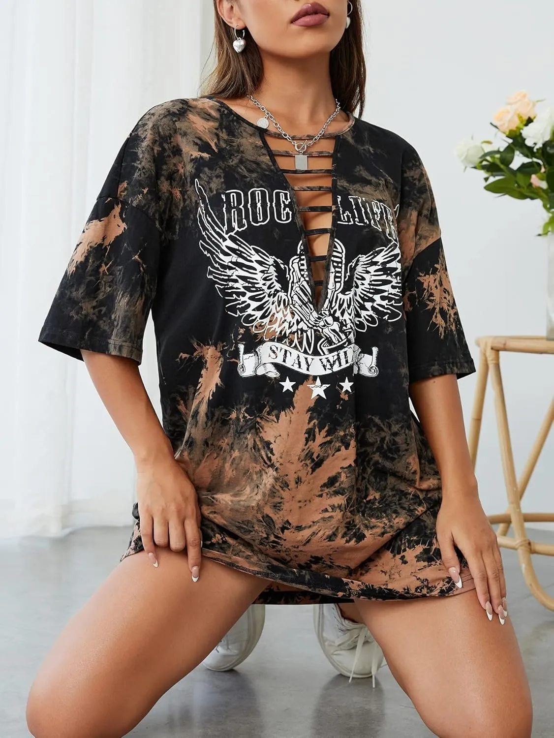 Floerns Women's Tie Dye Graphic Print Short Sleeve Cut Out Drop Shoulder Tee Dress