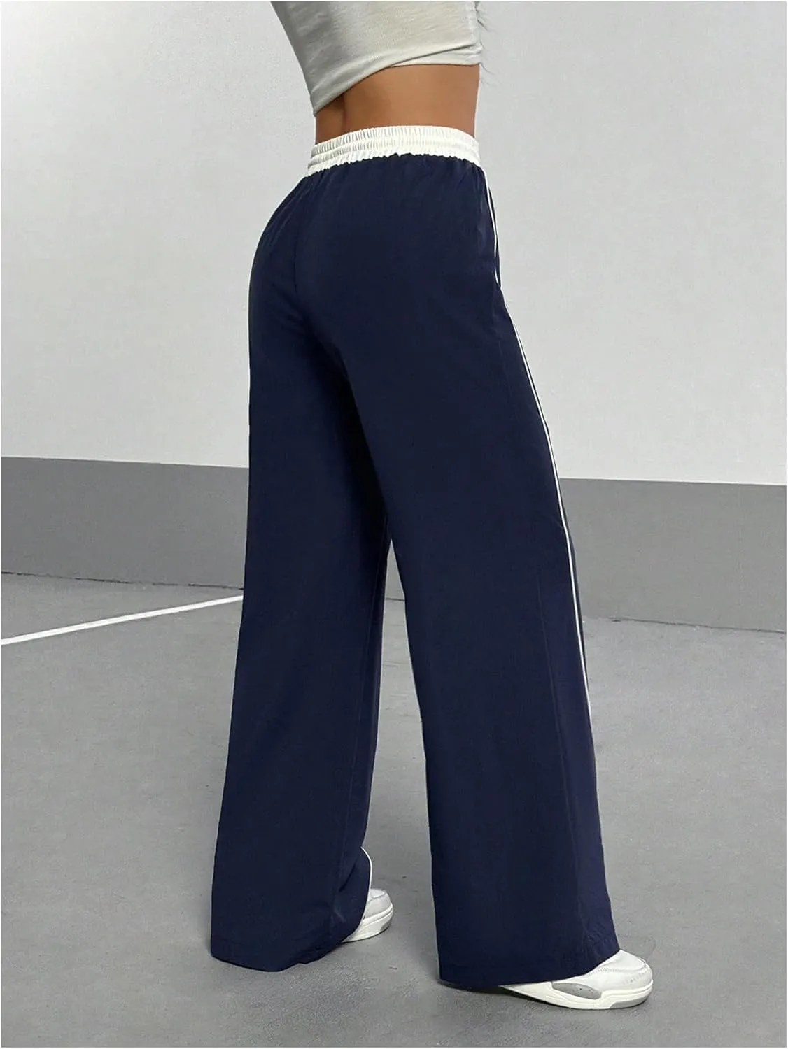GORGLITTER Women's Baggy Wide Leg Parachute Pants Y2K Bell Bottom Drawstring Waist Track Pants