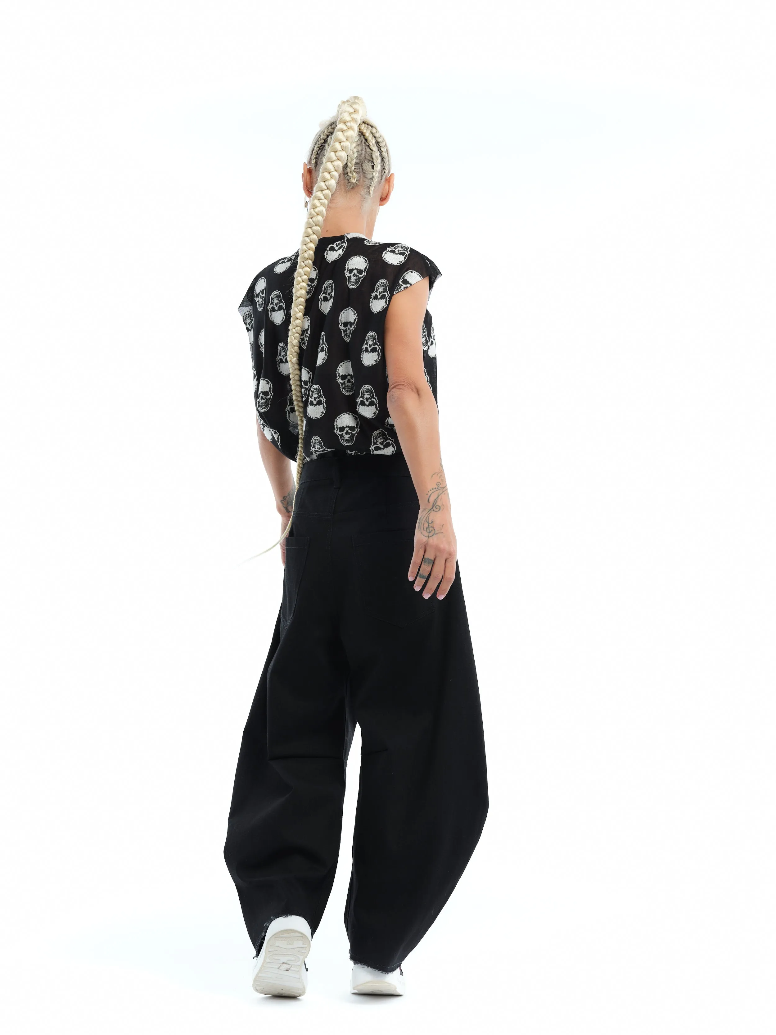 Relaxed Wide-Leg Black Jeans