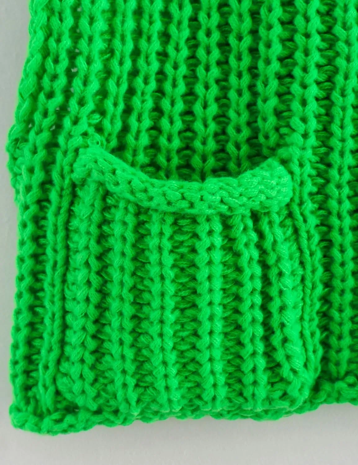 Women's Sleeveless Chunky Knit Top Casual Cropped Button Down Sweater Vest Open Front Cardigan with Pockets